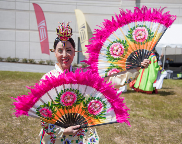 Maryland's First Lady Yumi Hogan enlisted traditional Korean dancers to perform for the crowd at the spring festival.
