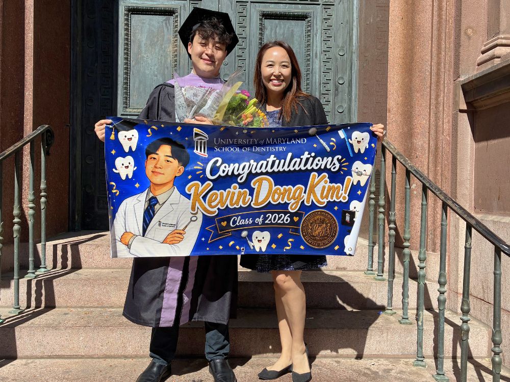 (L-R) Kevin Kim and his sister Cathy Kim