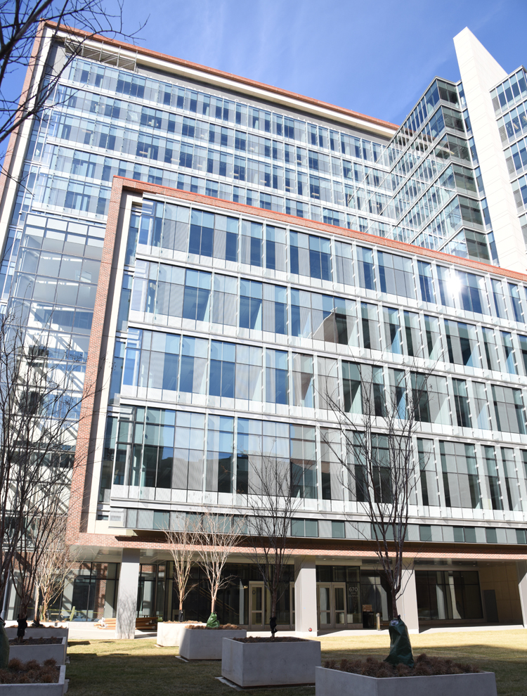 The University of Maryland School of Medicine’s Health Sciences Research Facility III has viewing corridors that allow daylight to penetrate the building.