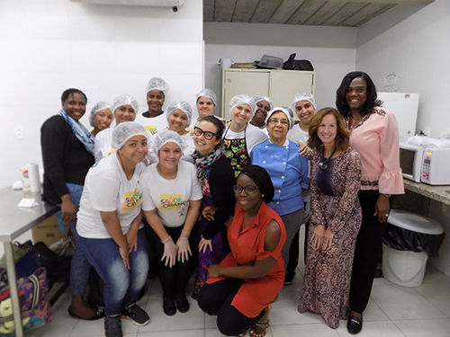 University of Maryland School of Nursing (UMSON) students accompanied Yolanda Ogbolu, UMSON assistant professor and director, Office of Global Health, to Brazil to assess the Saúde Criança Association (ASC), which aims to improve quality of life for impoverished families by addressing the social determinants of health. 