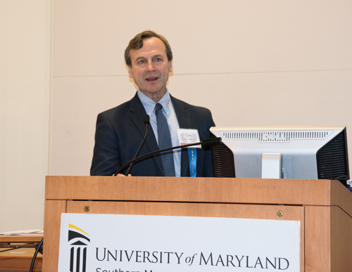 Eric Weintraub, MD, an associate professor of psychiatry at the University of Maryland School of Medicine, presents on addiction and substance abuse at 