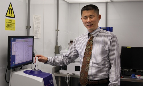 Bruce Yu, PhD, a professor in the Department of Pharmaceutical Sciences at the University of Maryland School of Pharmacy and director of the school’s Bio- and Nano-Technology Center. 