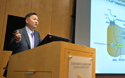 Man-Kyo Chung, DMD, PhD, professor, Department of Neural and Pain Sciences, and assistant dean of research and graduate studies, University of Maryland School of Dentistry (UMSOD), detailed his work studying treatments for oral and craniofacial pain and periodontitis during his Researcher of the Year presentation Oct. 25.